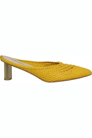 Cult Gaia Sko, Dame, Gul, 37 1/2 EU, Uld, Stilfulde Mule Sandaler