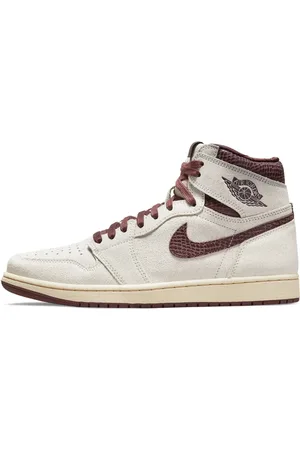 Jordan Sko, unisex, Hvid, 42 EU, Uld, Luksuriøs Retro High OG Sneaker