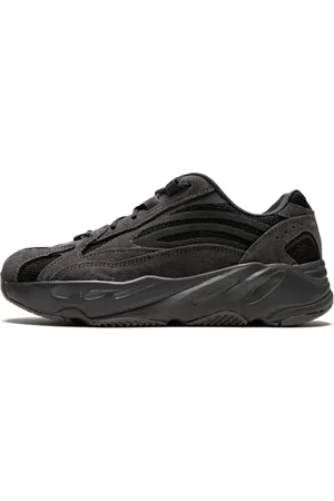 Yeezy Sko, unisex, Sort, 33 EU, Elegant Boost Børnesko Sort