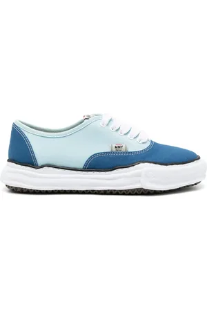 MIHARA YASUHIRO Sko, Herre, Blå, 43 EU, Bomuld, Blå/Hvid Canvas Sneaker med Logo Patch