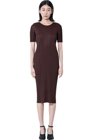 Issey Miyake Kjole, Dame, Brun, XL, Polyester, Plisseret Midi Kjole Crewneck Panel