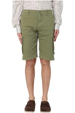 Kiton Shorts, Herre, Grøn, W38, Uld, Luksus Slim-Fit Uldbukser