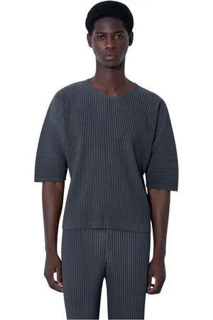 Issey Miyake Top, Herre, Grå, XL, Polyester, Plisseret Crewneck Top