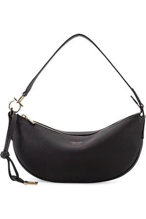 Salvatore Ferragamo Taske, Dame, Sort, ONE SIZE, Uld, Hammered læder skuldertaske med guldfarvet lynlås