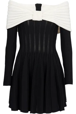 Balmain Kjole, Dame, Sort, XS, Uld, Skaterkjole med off-shoulder i en tekstureret strik