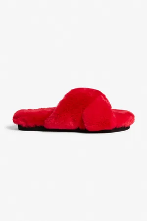 Monki Teddy slippers