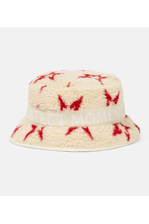 Perfect Moment Star sherpa fleece bucket hat