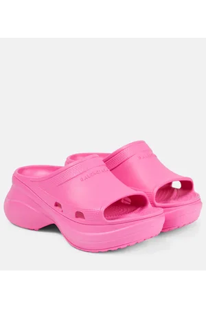 Balenciaga Pool Crocsâ¢ rubber mules