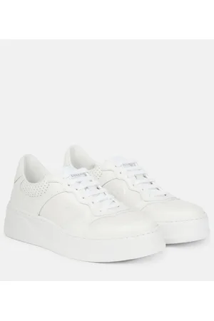 Gucci GG embossed leather sneakers
