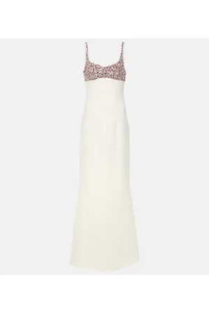Safiyaa Beatriz embellished gown
