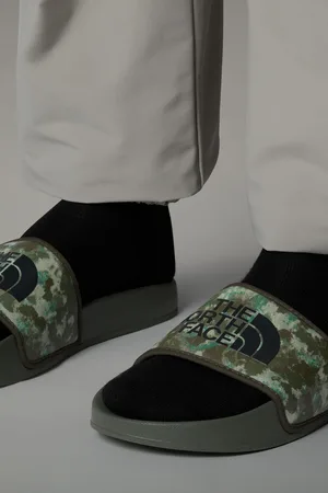 The North Face Mens Base Camp III Slides11