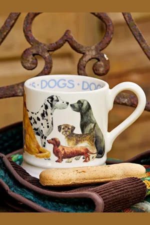 Emma Bridgewater Dogs All Over 1/2 pint krusEn