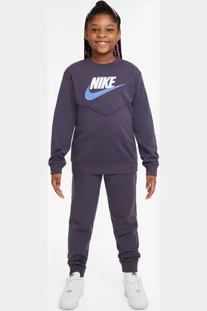 Nike Crew Joggingsæt8 - 10 år (128 - 140cm)