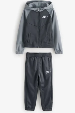 Nike Little Kids Lifestyle Det essentielle Poly Joggingsæt6 - 7 år (116 - 122cm)