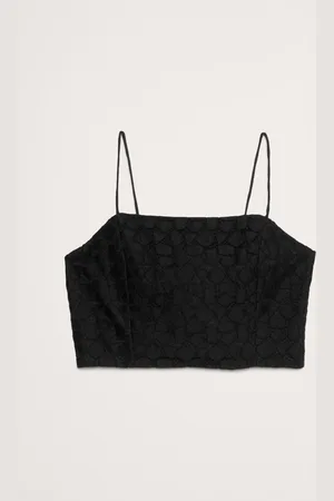 Banana Republic Strappy Geo Lace Cropped Top34