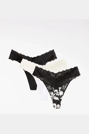 Lipsy London Lace Detail Thongs 3 Pack36