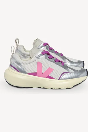 Veja Small Silver Canary Light Trainers9