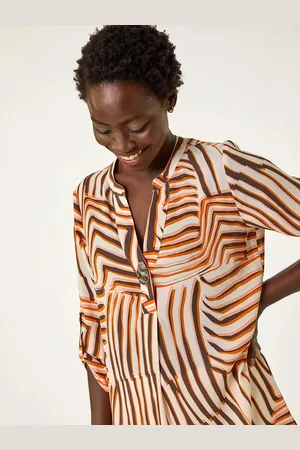 Roman Abstract Linear Print V-Neck Button Top42