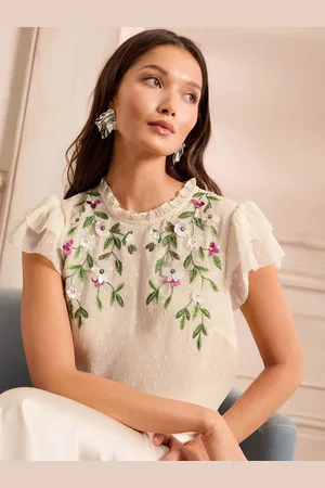 Love & Roses Embellished Short Sleeve Crew Neck Top40