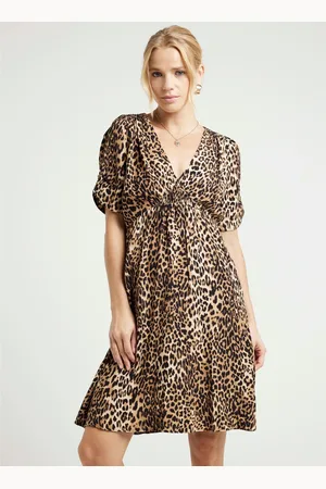 River Island Floral Print Ruched Mini Dress36