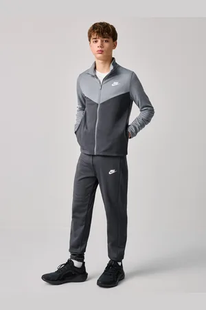 Nike Fuld lynlås joggingsæt13 - 15 år (158 - 170cm)