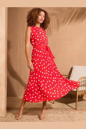 Love & Roses Scallop Detail Pleated Midi Dress40