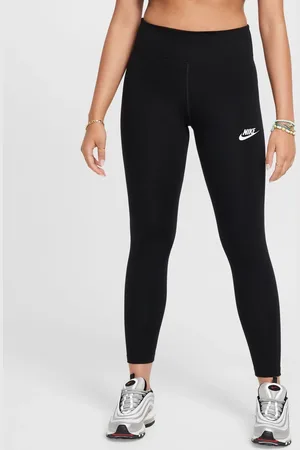 Nike High Waisted Leggings12 - 13 år (152 - 158cm)