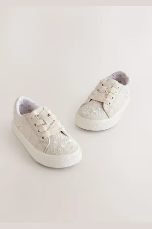 Next Embroidered Lace-Up Trainersuk8eu255
