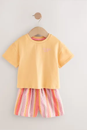 Next 100% bomulds-t-shirt og shortssæt (3mdr.-7år)9298cm