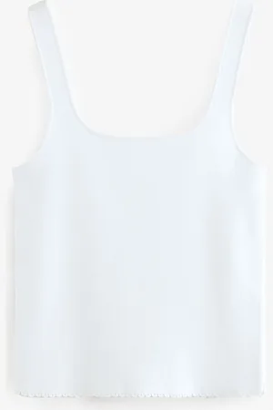 Next Square Neck Scalloped Edge Knitted VestL Høj
