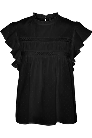 VERO MODA Dobby Lace Detail Short Sleeve Blouse42