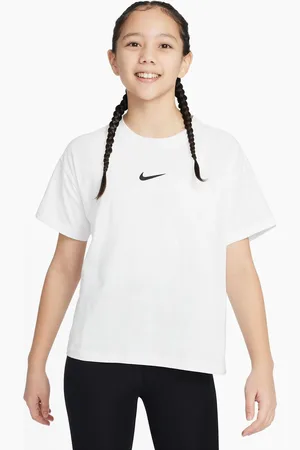 Nike Sportswear 100% Cotton T-Shirt13 - 15 år (158 - 170cm)
