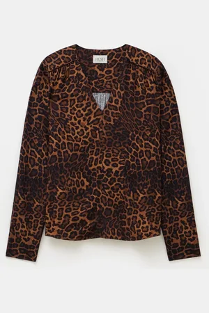 Hush Puppies Printed V-Neck Blouse42