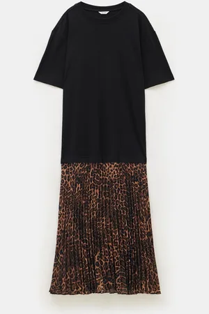 Hush Puppies Esme Short Sleeve Pleated Midi Dresssmall
