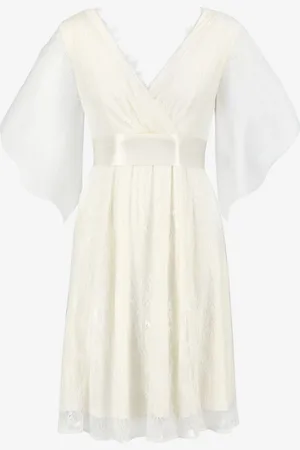 Séraphine White Short Lace V-Neck Maternity Wedding Dress42