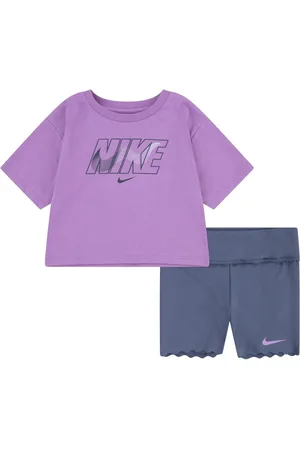Nike Swoosh Motion T-Shirt and Bike Shorts Set3 - 4 år (98 - 104cm)