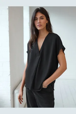 Next Relaxed Fit Short Sleeve Overhead V-Neck Blouse36 Petite