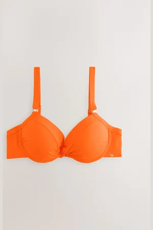 Next Figurformende bikinitop med for og bøjle38 C