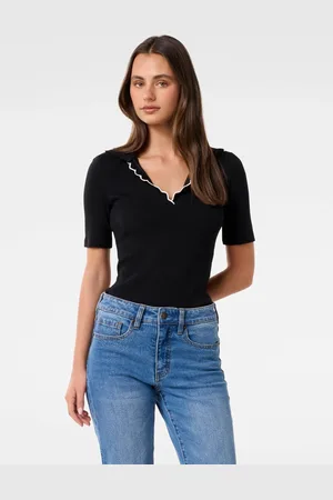 Forever New Nila Short Sleeves Scallop Polo T-Shirtxsmall
