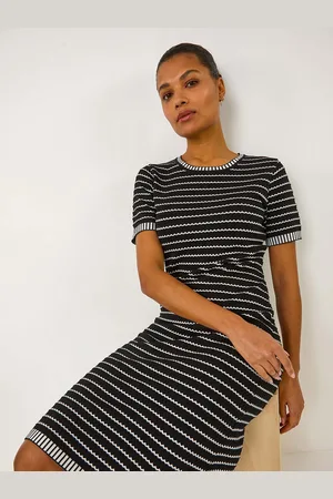 Roman Stripe Print Knitted Dress44