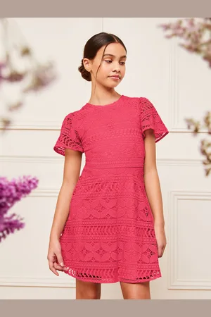 Lipsy London Flutter Sleeve Lace Occasion Kjole6 år (116cm)