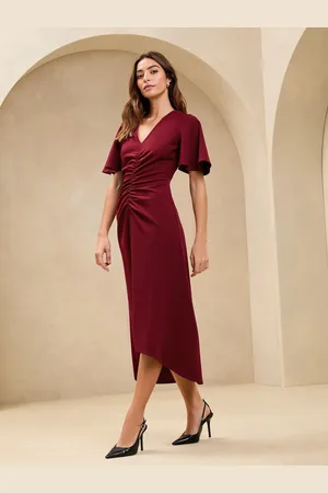 Lipsy London Short Sleeve V-Neck Ruched Midi Dress36