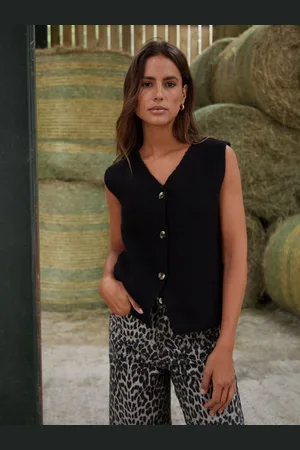 Threadbare Vest38