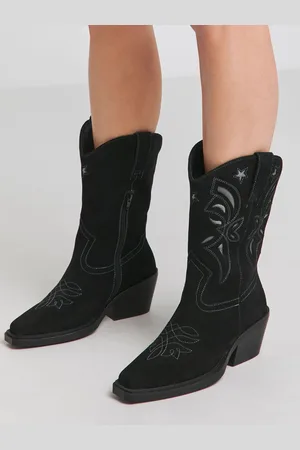 Simply Be Cut Out Detail Western Boots In Extra Wide Fit Standard Calfeu37