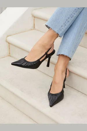Linzi Everleigh Ruched Detail Court Heels