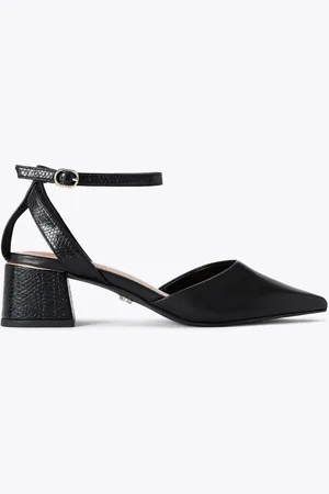 Carvela Calla Black Court Shoeseu37