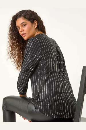 Roman Dotted Foil Print Stretch Blouse44