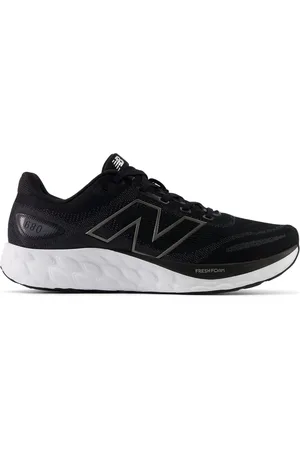 New Balance 680 Trainers