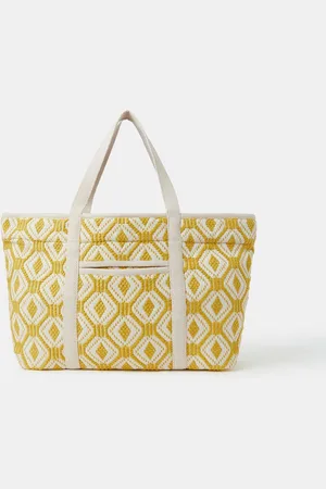 Accessorize Diamond Embroidered Shoulder BagEn