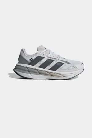 adidas Adistar 3 Sportswear Trainersuk7eu41